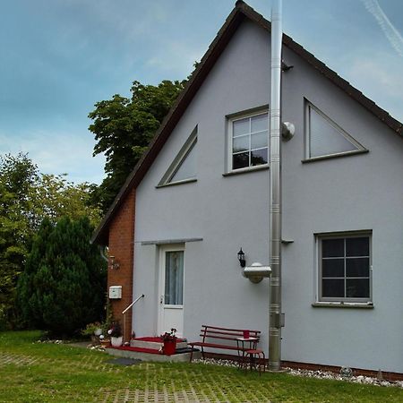 F-1109 Ferienwohnung Am Stadtrand Bergen Auf Rugen Bagian luar foto